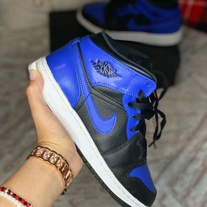 Air Jordan 1 Mid